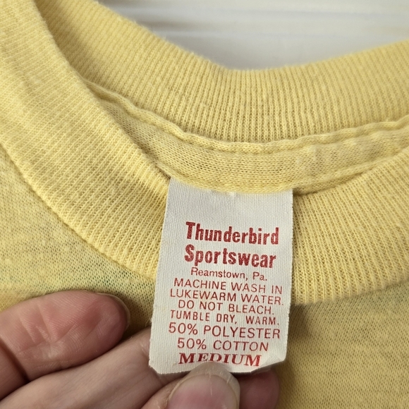 Vtg 1970s Final Approach Single Stitch Just Married Graphic Yellow Tee Tshirt M - Picture 6 of 6